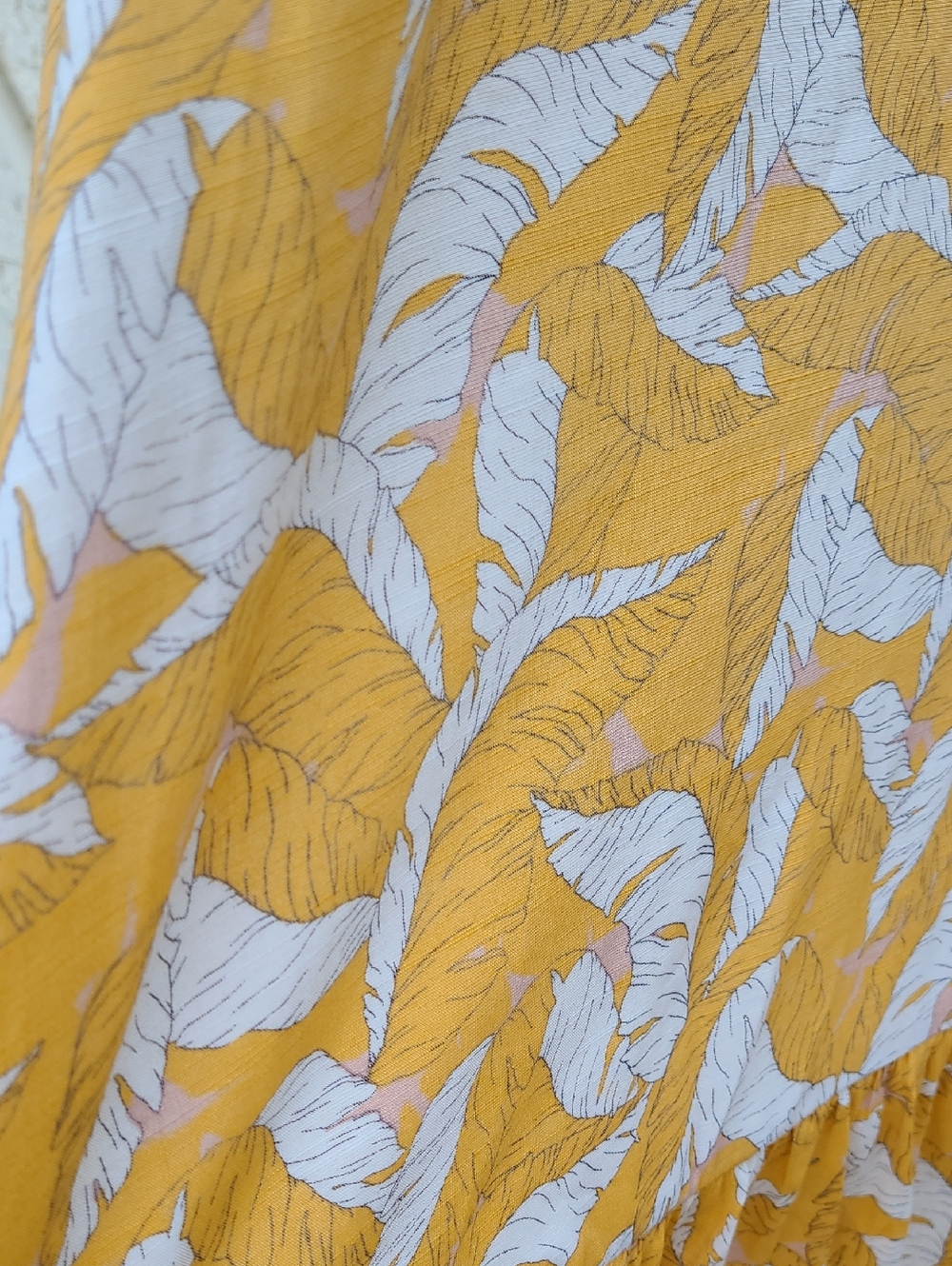 Boho Nine West Maxi Dress Long Halter Sleeveless Leaf Floral M Yellow White Tie - Picture 3 of 7